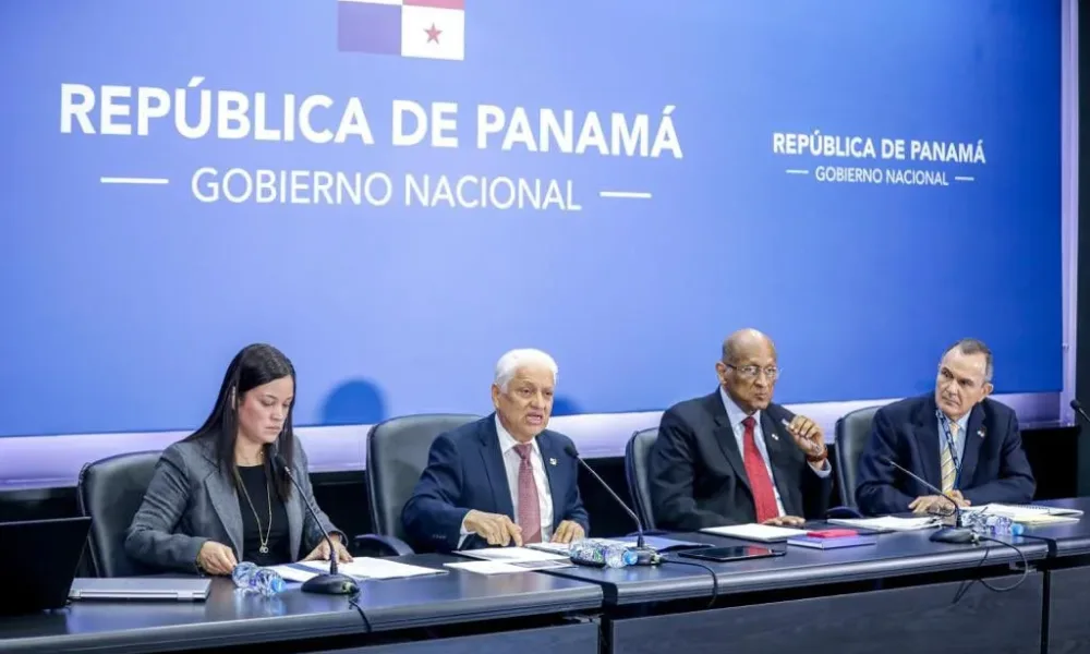 No habrá subsidio al combustible ni vale digital en el 2024 Foco Panamá