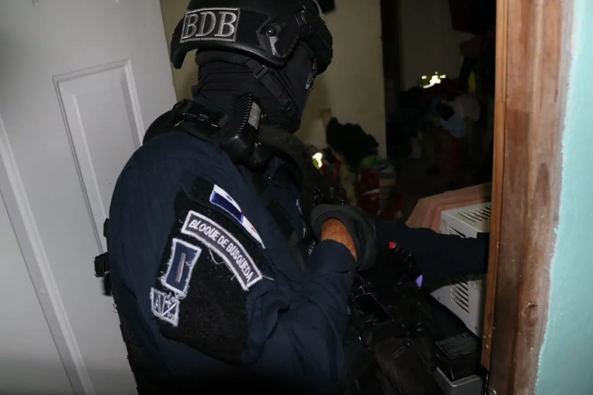 Cae Sargento de la Policía Nacional por tráfico de drogas
